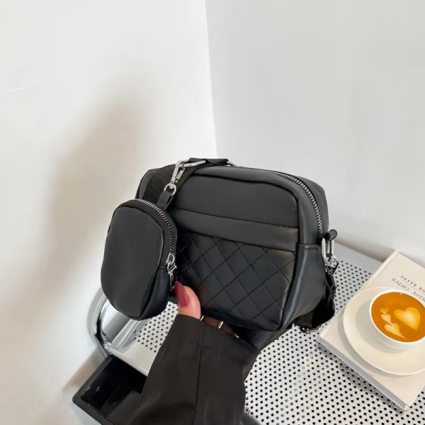 Stylish Black Crossbody Bag for Women – Trendy & Affordable in Pakistan